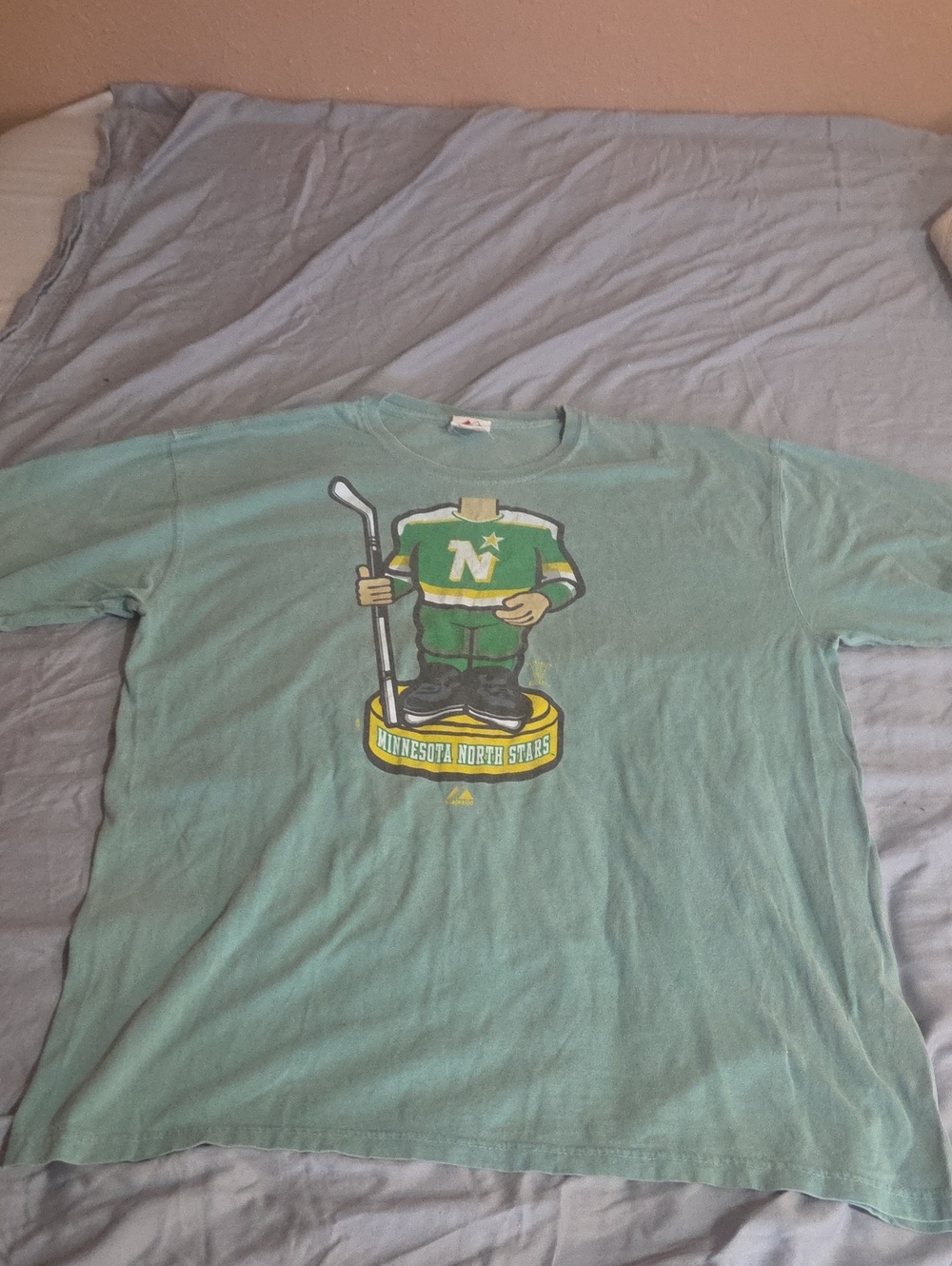 Majestic Minnesota North Stars xl Vintage Graphic Tee